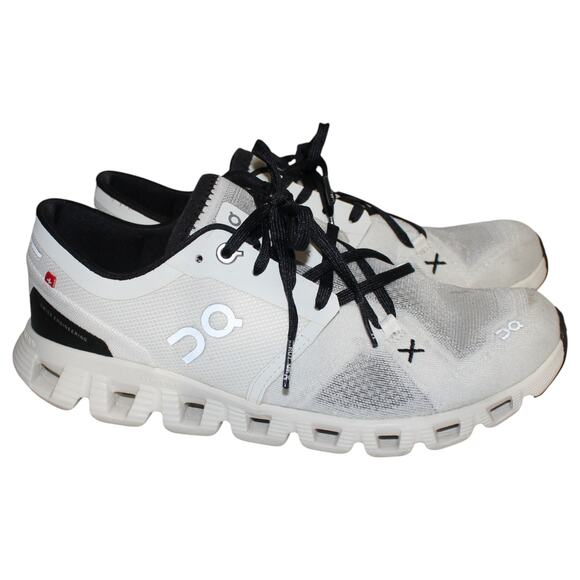 On Cloud X 3 Training Shoe Size 8 White/ Black - Picture 1 of 9